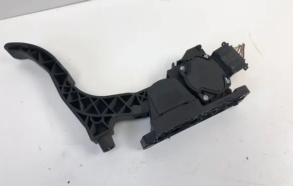 Skoda Octavia Mk1 (1U) Accelerator throttle pedal 0281002342 1J1721503K