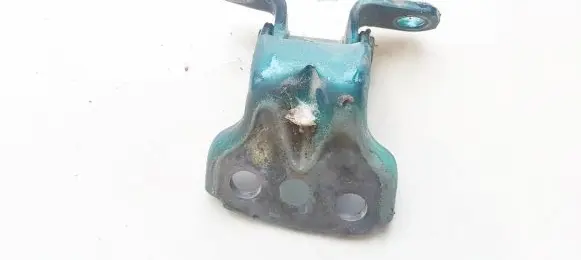 Subaru Forester SF Rear door lower hinge