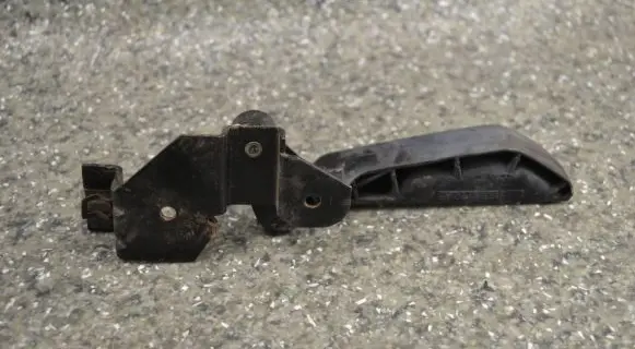 BMW 3 E30 Engine bonnet (hood) release handle 1961910 51.23-1961910