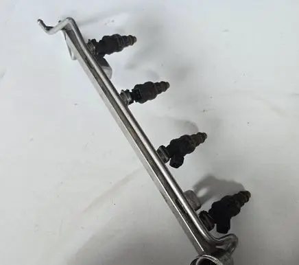 Volkswagen Golf IV Fuel main line pipe 06A133681b 6907202