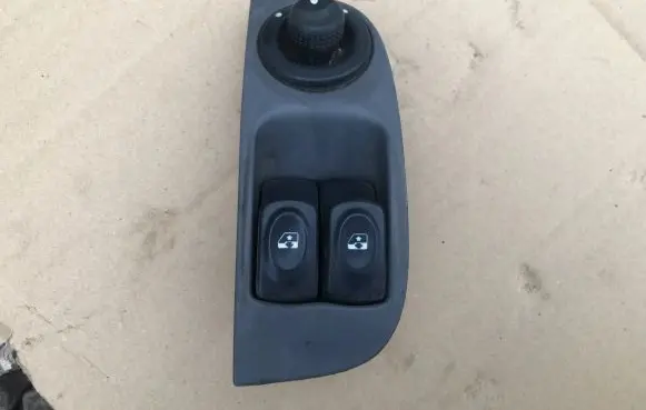 Renault Megane I Electric window control switch 7700429992 7700429070