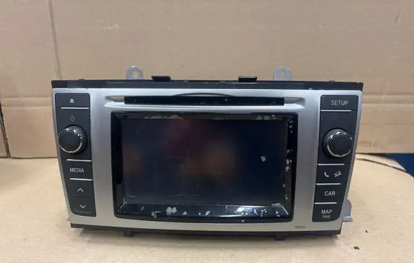 Toyota Avensis T270 Radio/CD/DVD/GPS head unit 8614005010 10R030232 CVVS61F0AE