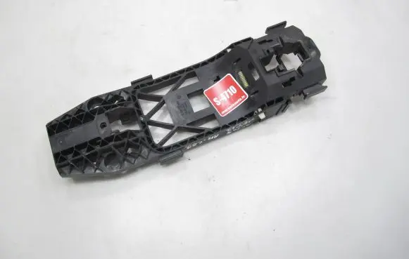 Volkswagen Jetta VI Rear door exterior handle/bracket 5N0839885H