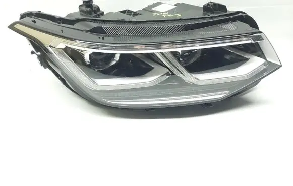 Volkswagen Tiguan Headlight/headlamp 5NN941082D