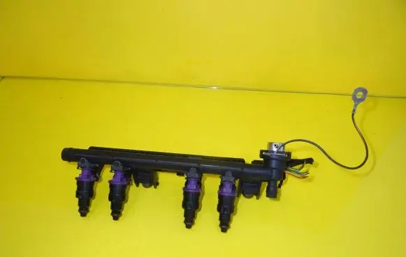 Renault Twingo I Fuel main line pipe 7700109066 7700108667