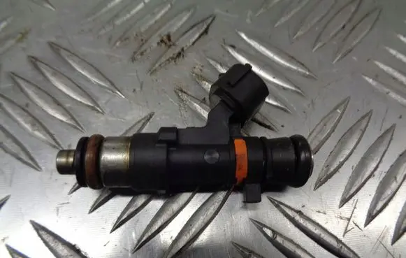 Nissan Micra Fuel injectors set 0280158013
