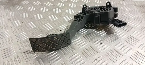 Skoda Rapid (NH) Accelerator throttle pedal 6R1721503H