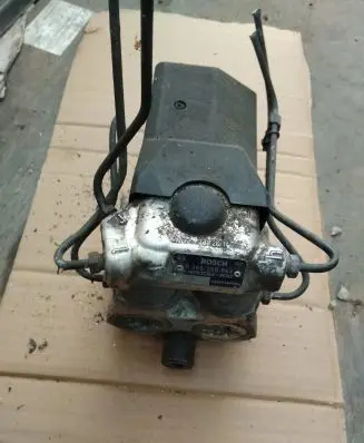 Mercedes-Benz E W124 ABS Pump 0265200043