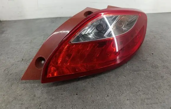 Mazda 2 Rear/tail lights D65151150P5776R