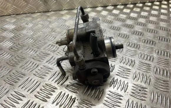 Toyota Avensis T250 Fuel injection high pressure pump 221000R010