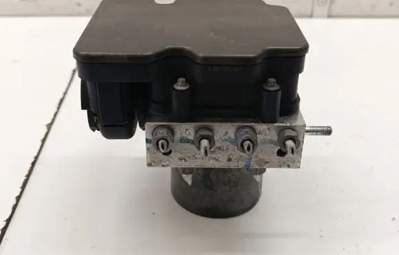Nissan Juke II F16 ABS Pump 476606905R