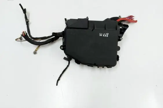 Mercedes-Benz CLA C118 X118 Fuse box set A1775404307