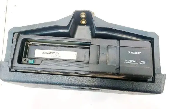 Renault Megane II CD/DVD changer 7700423003 8200002656a