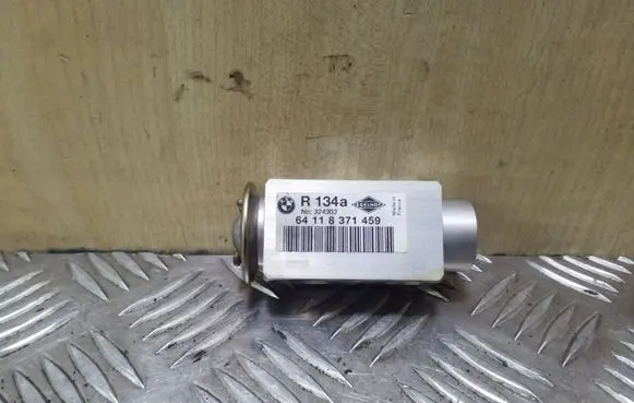 BMW X5 E53 Air conditioning (A/C) expansion valve 64118371459