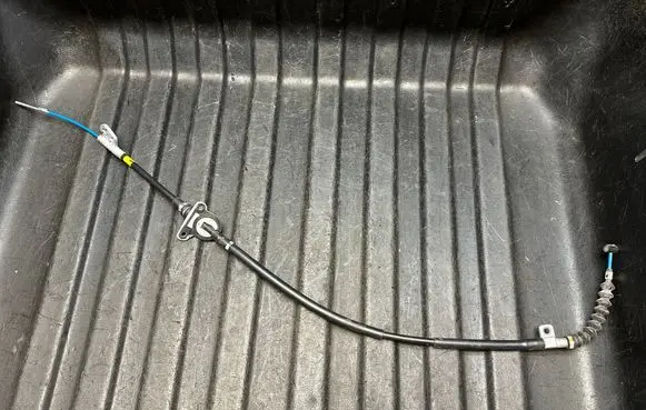 Toyota Hilux VIII Hand brake release cable 464100K120