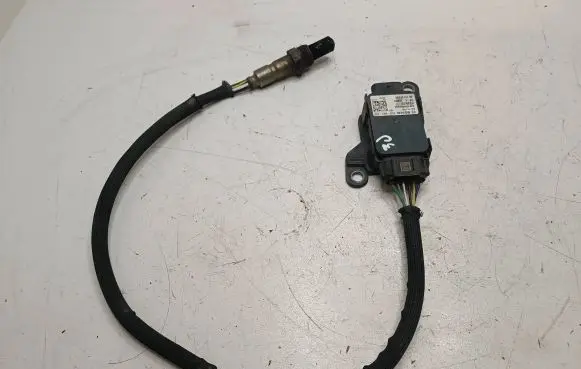 Peugeot 3008 II Lambda probe sensor 9811207180 0281006853 EGSNX2