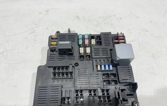 Volvo S90, V90 Fuse module 31473570