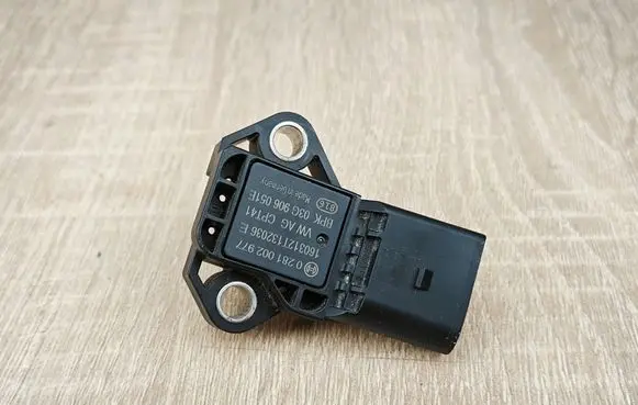 Audi A4 S4 B9 Air pressure sensor 03G906051E
