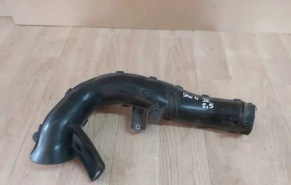 Toyota RAV 4 (XA40) Intercooler hose/pipe 17751-0V041