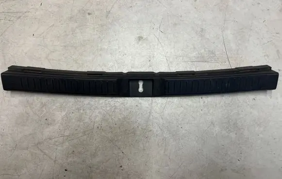 Toyota Corolla Verso AR10 Trunk/boot sill cover protection 647160F010