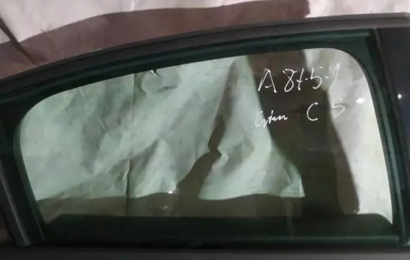 Citroen C5 Rear door window glass