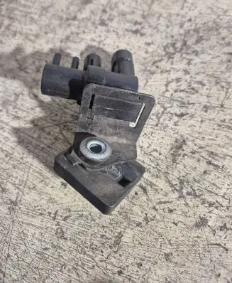 Chrysler Grand Voyager IV Turbo solenoid valve 4707863AA