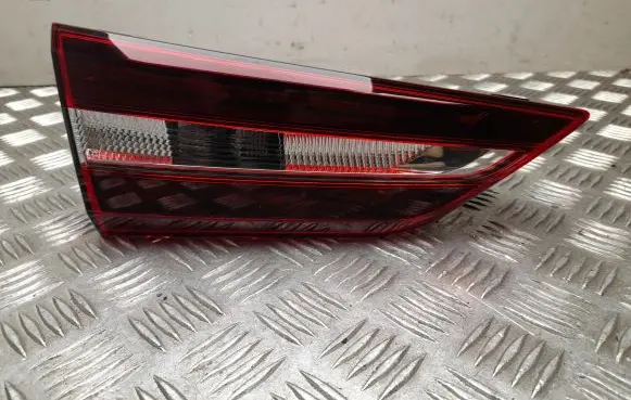 Opel Grandland X Rear/tail lights 81670101
