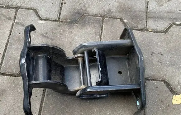 Renault Trafic III (X82) Rear door lower hinge 904108626R