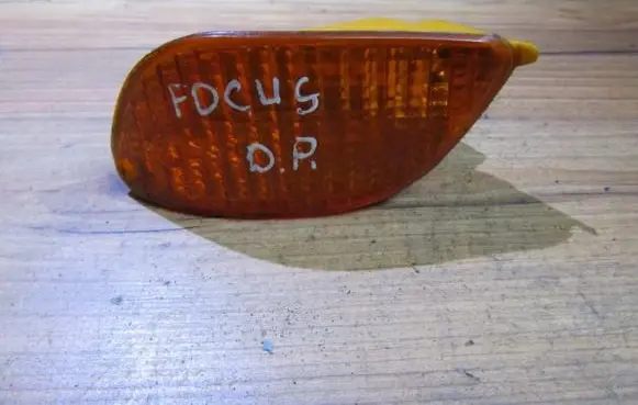 Ford Focus Front indicator light 084311605lj 01-431-1605l-y