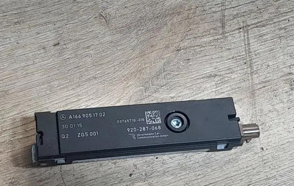 Mercedes-Benz C W205 Aerial antenna amplifier A1669051702 03765718