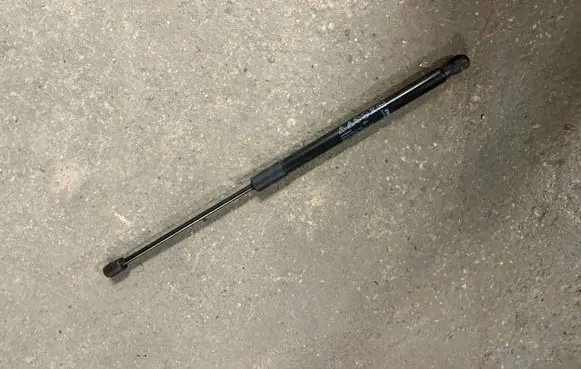 Audi A1 Tailgate/trunk strut/damper 82A827552A
