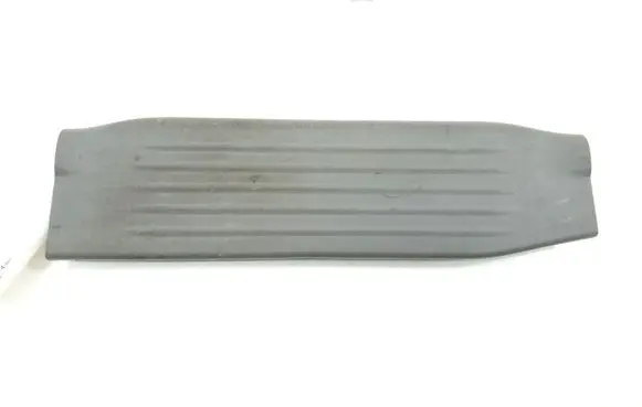 Toyota Hilux (AN10, AN20, AN30) Rear sill trim cover 679170K020