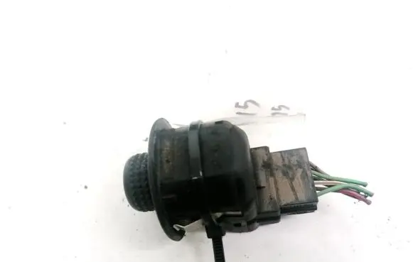 Wing mirror switch