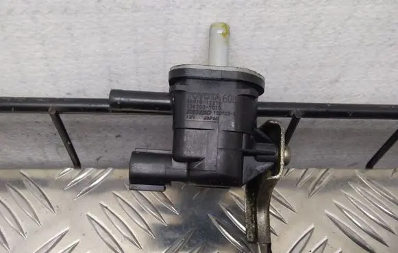 Toyota Prius (XW30) Turbo solenoid valve 9091012276 1362007010