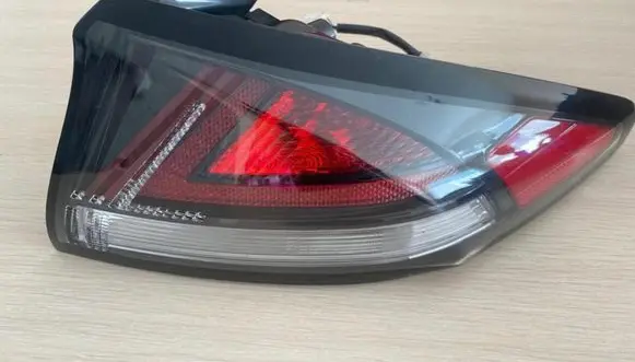 Hyundai Ioniq Rear/tail lights 92402G2200