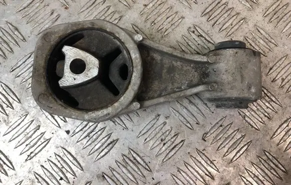 Nissan Juke I F15 Engine mount bracket 113501KC0A