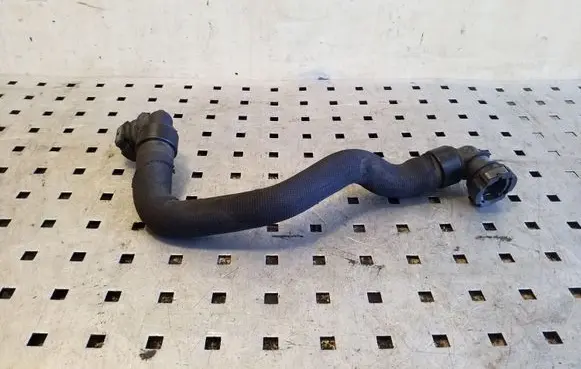Peugeot 3008 I Engine coolant pipe/hose