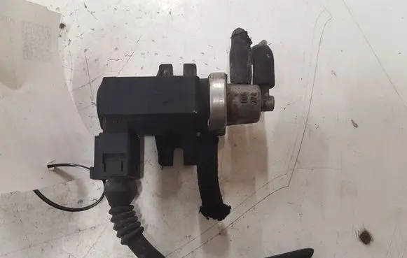 Volkswagen Golf IV Turbo solenoid valve 1J0906627 72290320