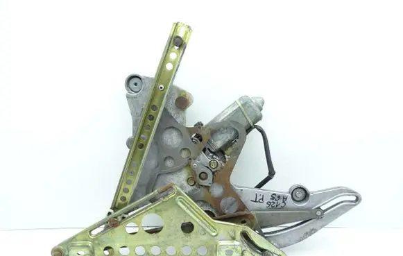 Mercedes-Benz 380 560SEC C126 Rear door window regulator with motor 0130821066