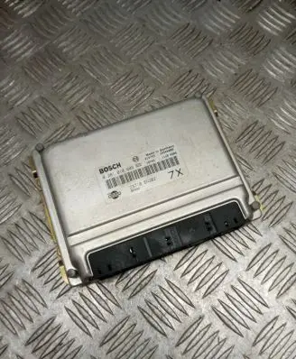Nissan Almera N16 Engine control unit/module 0281010809 23710BN302