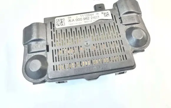 Mercedes-Benz S W221 Battery control module A0009822423
