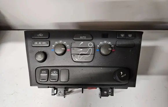 Volvo S60 Climate control unit 7923