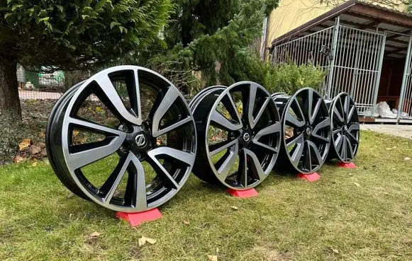 Nissan Qashqai R19 alloy rim 