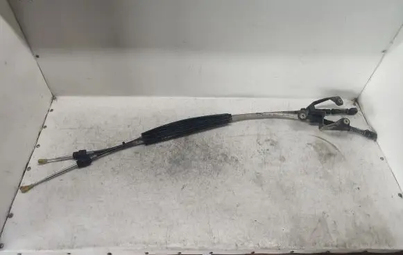 Volkswagen Golf V Gear shift cable linkage