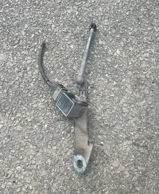 BMW 5 E60 E61 Front height sensor lever 1093697