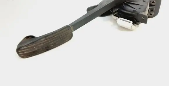 Volvo XC90 Accelerator throttle pedal 8634697
