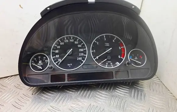 BMW 5 E39 Speedometer (instrument cluster) 6914883 62116914883 110008784