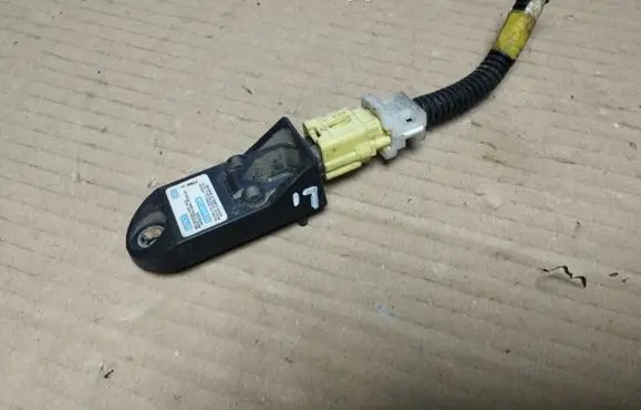 Honda Element Airbag deployment crash/impact sensor 77930SCVA012M1