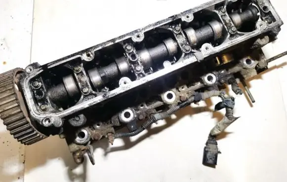 Peugeot Partner Engine head 9634963010