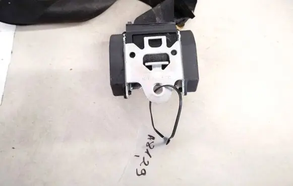 Audi A6 S6 C6 4F Rear seatbelt 4f0857805e